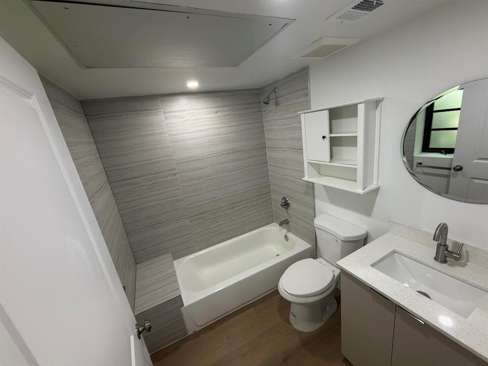 B26044890 — Miami Beach — 7