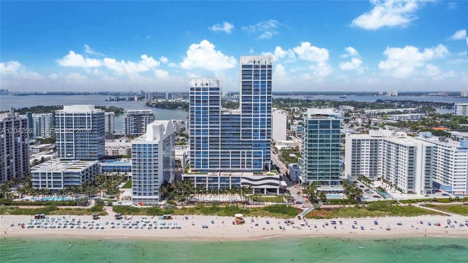 A12042592 — Miami Beach — 9