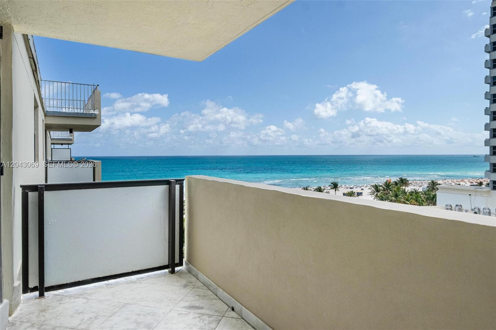 A12043069 — Miami Beach — 7