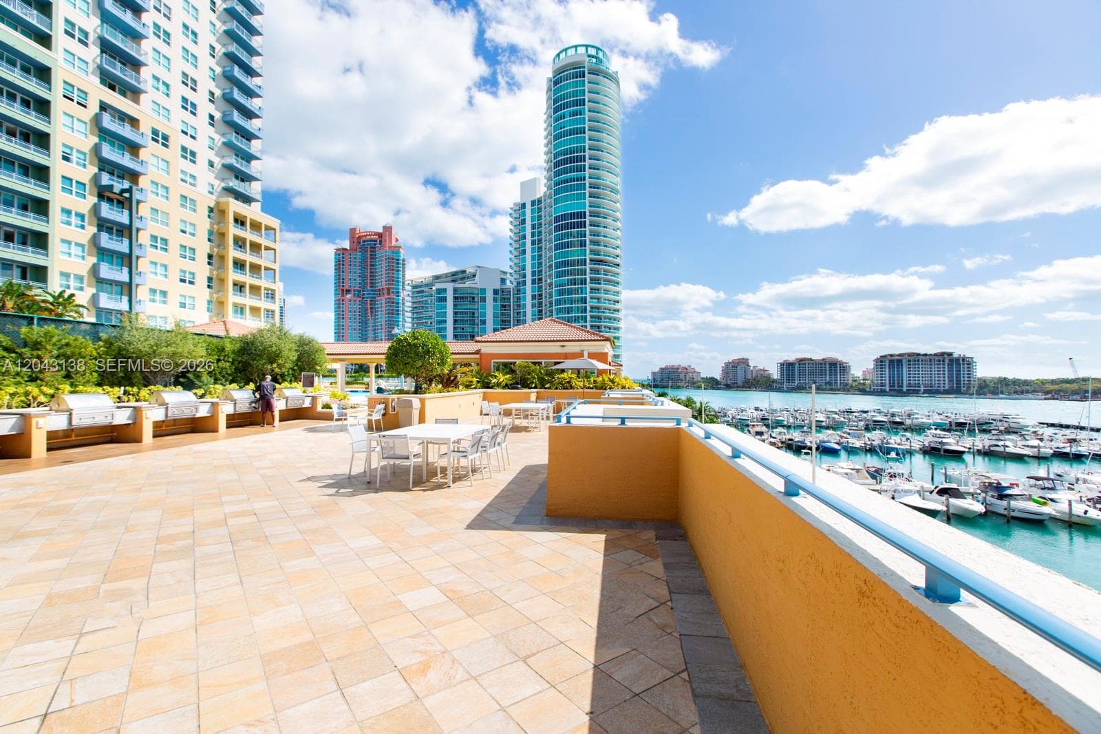 A12043138 — Miami Beach — 18