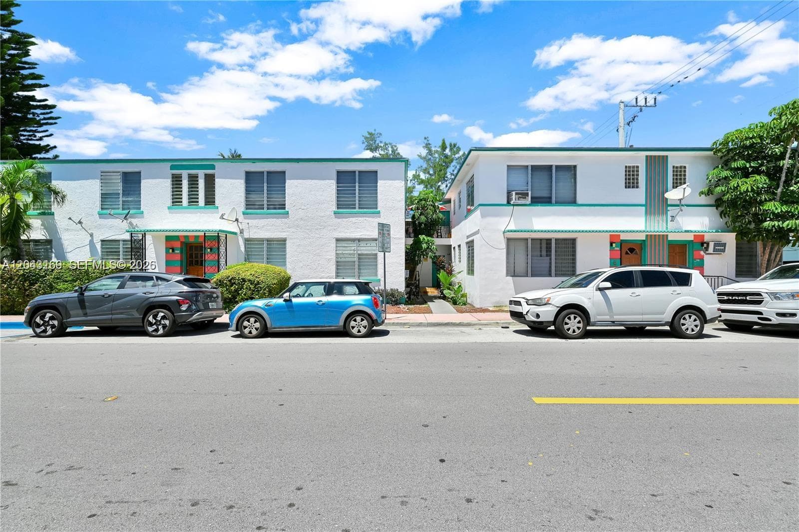 A12043169 — Miami Beach — 16