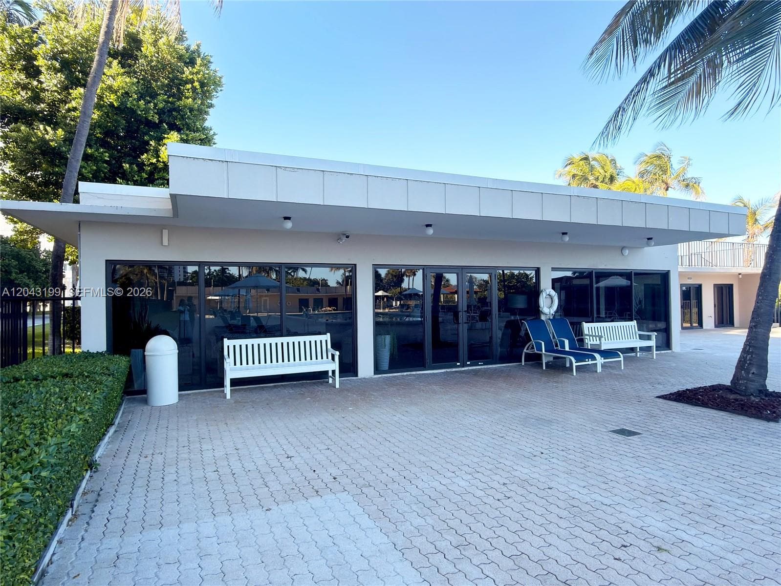 A12043199 — Miami Beach — 8