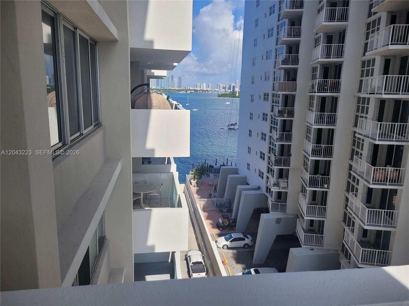 A12043223 — Miami Beach — 20