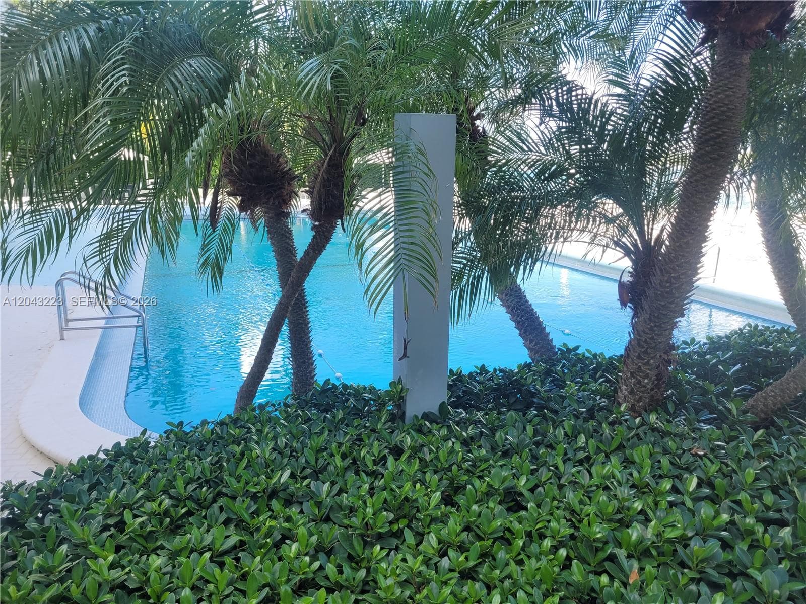 A12043223 — Miami Beach — 35
