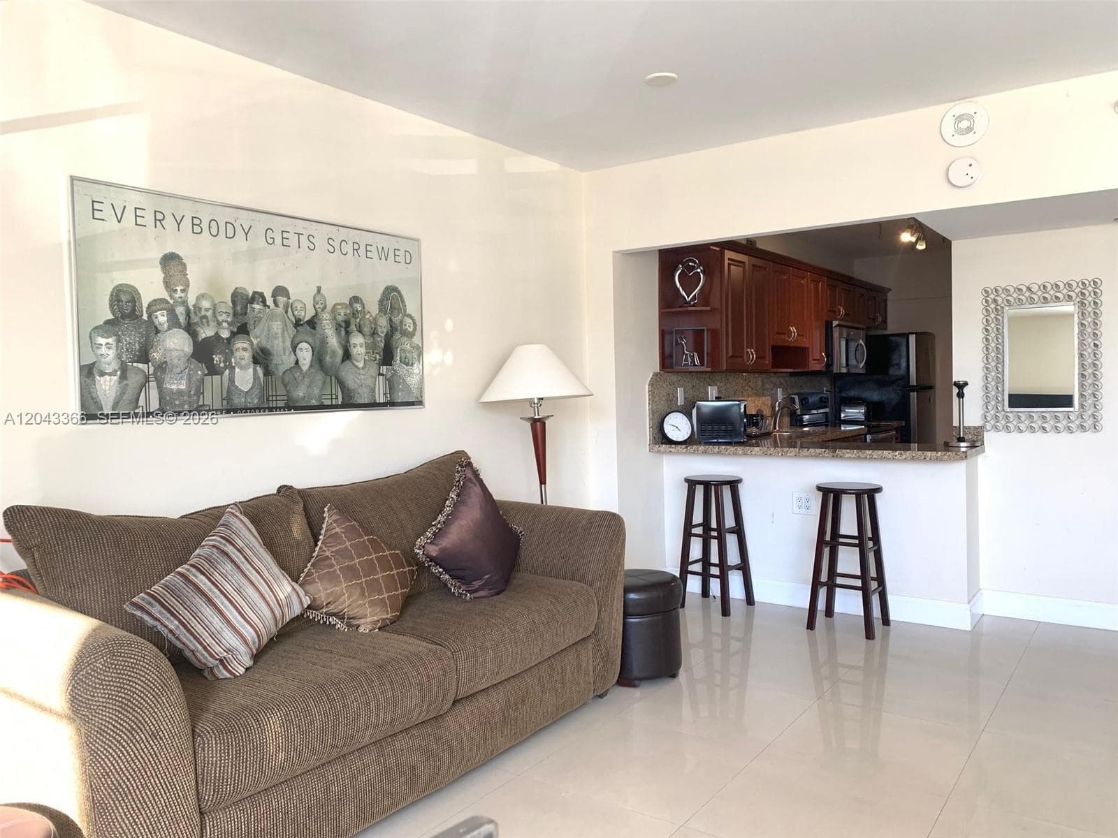 A12043366 — Miami Beach — 3