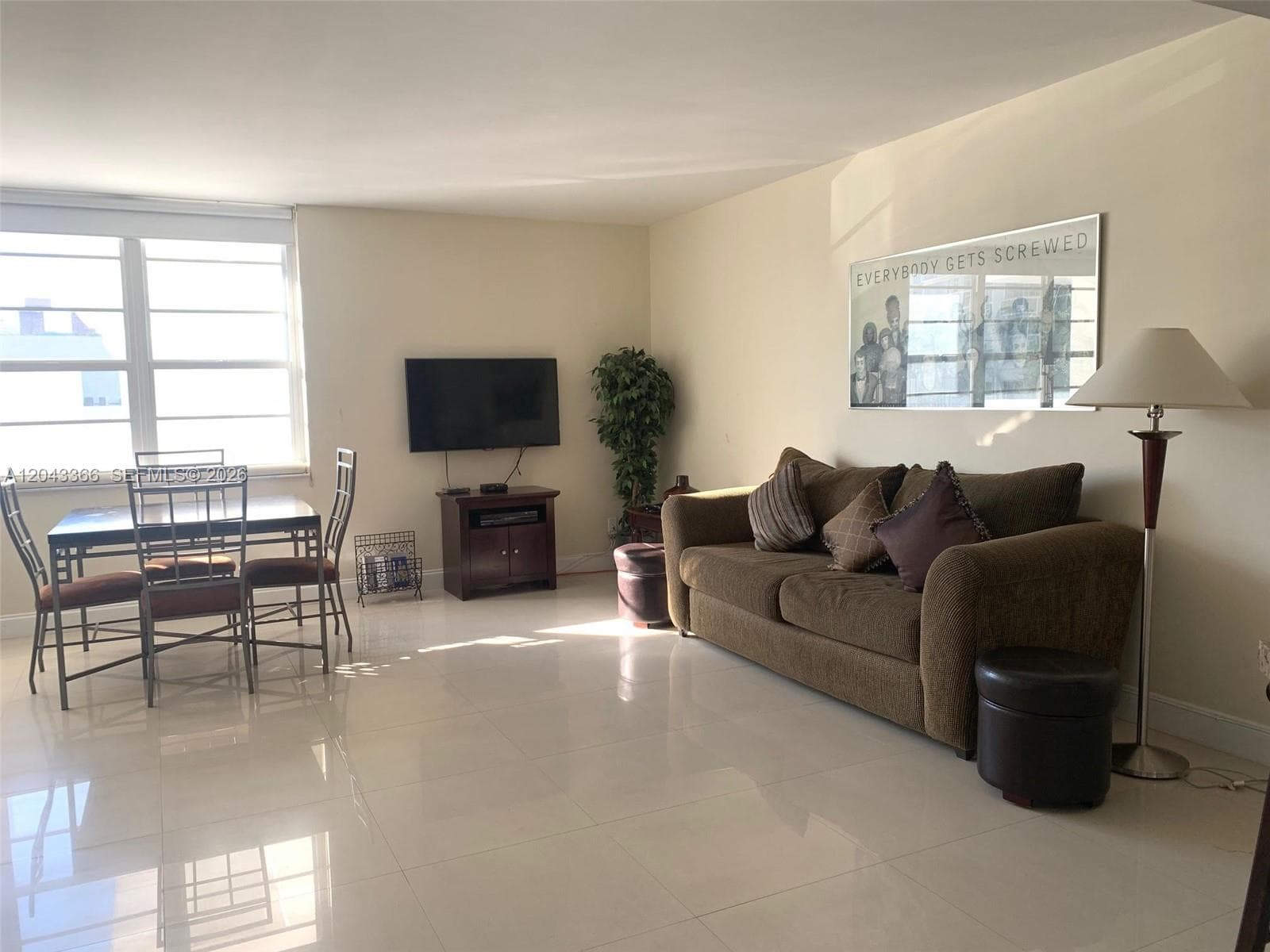 A12043366 — Miami Beach — 5