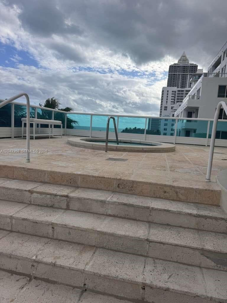 A12043368 — Miami Beach — 35
