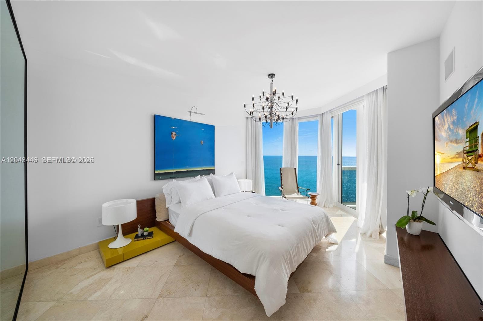 A12043446 — Miami Beach — 29