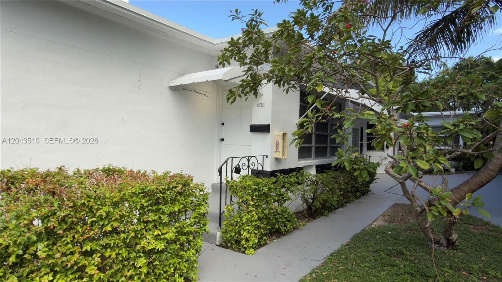 A12043510 — Miami Beach — 5