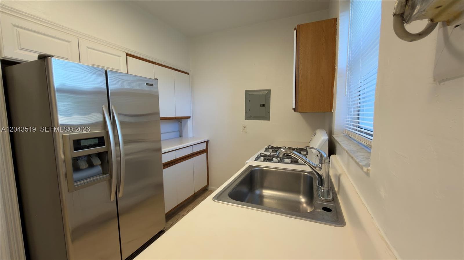 A12043519 — Miami Beach — 3