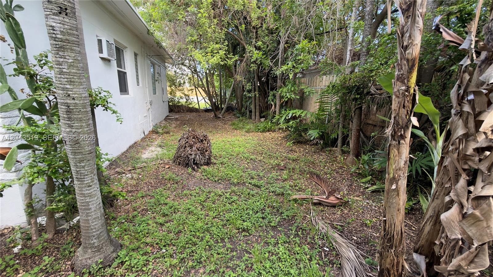 A12043519 — Miami Beach — 28