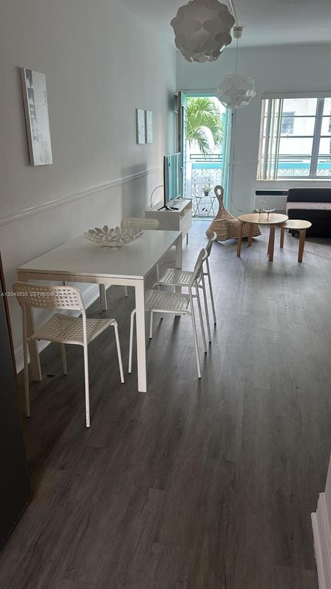 A12043535 — Miami Beach — 7