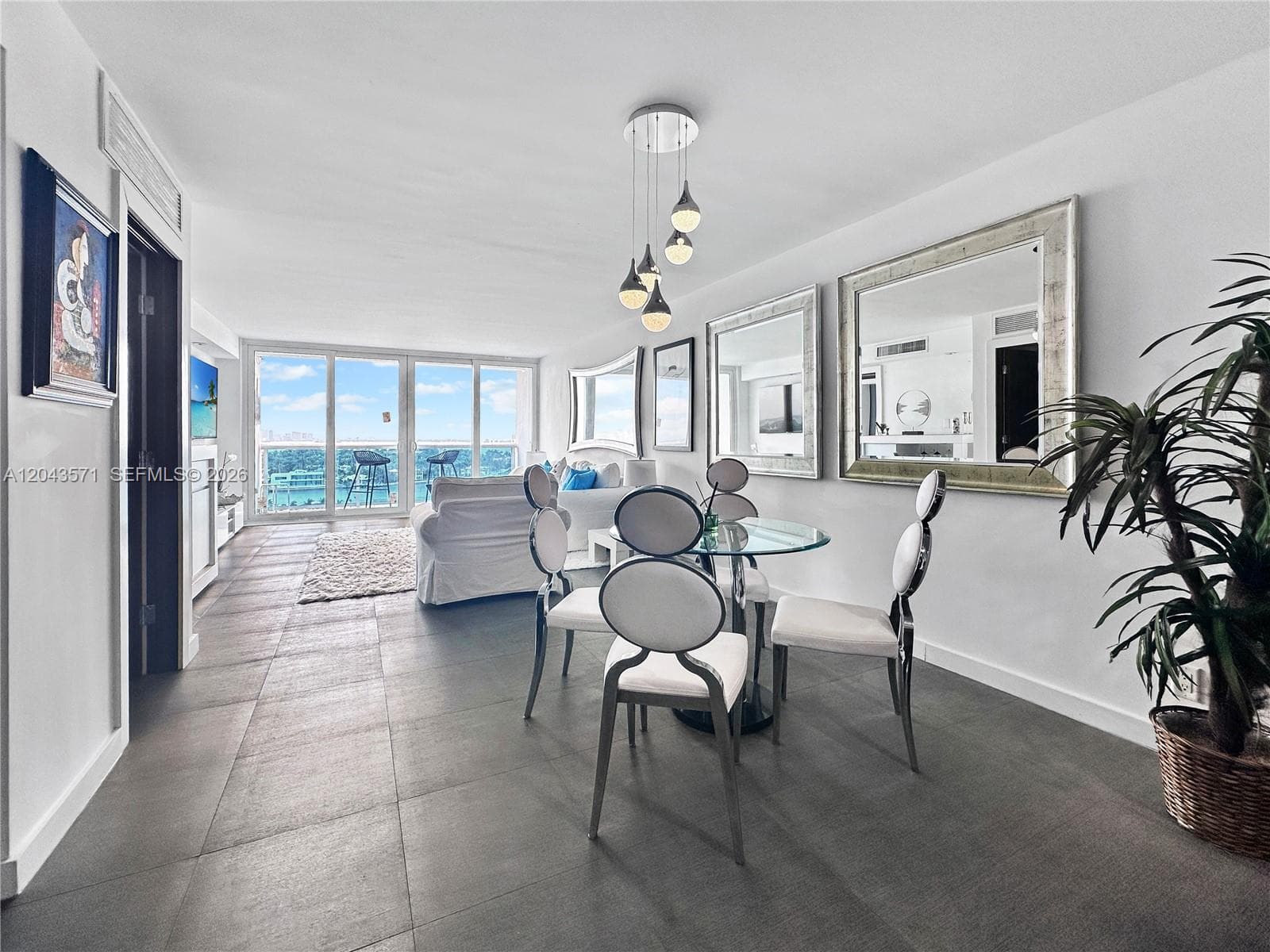 A12043571 — Miami Beach — 4