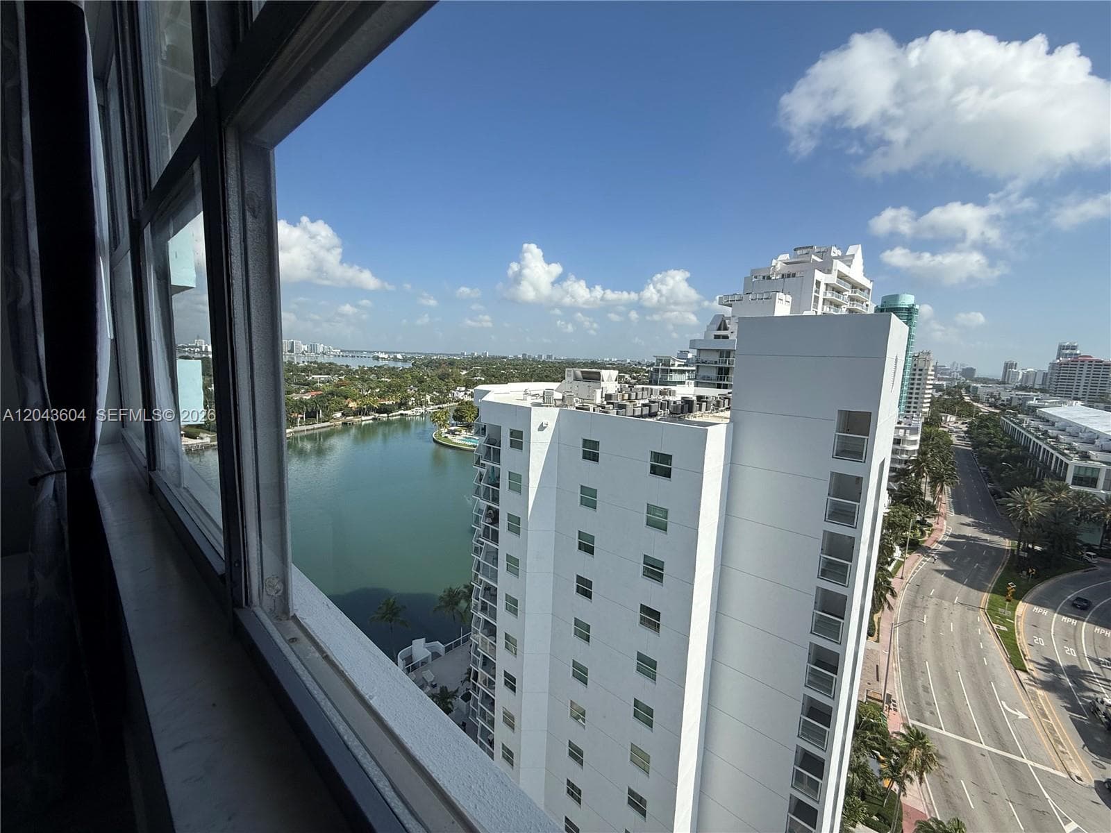 A12043604 — Miami Beach — 10