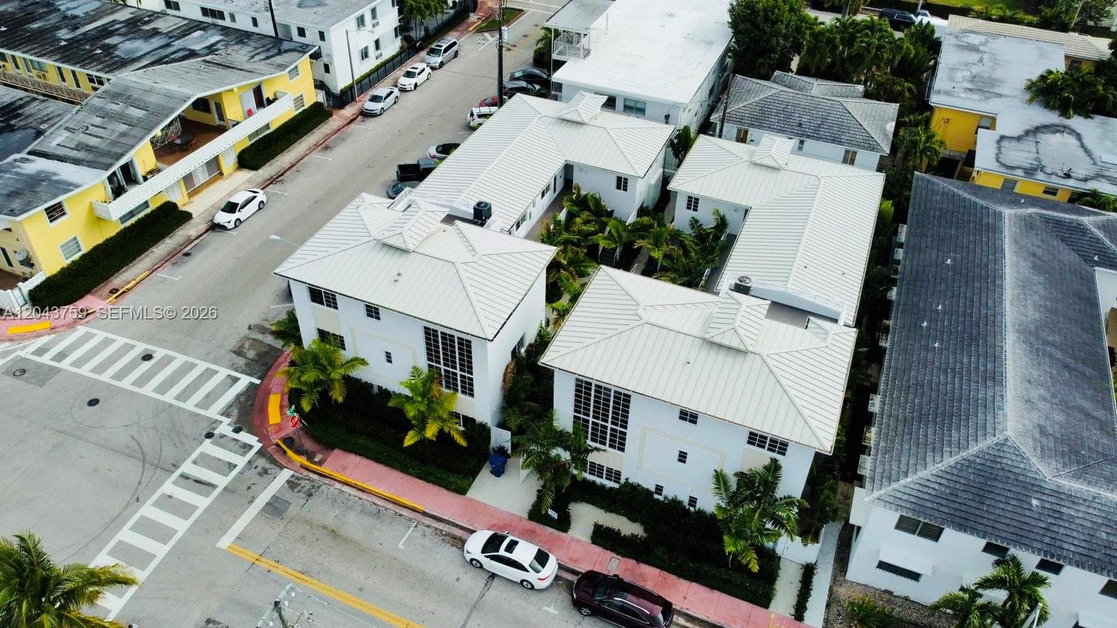 A12043759 — Miami Beach — 86