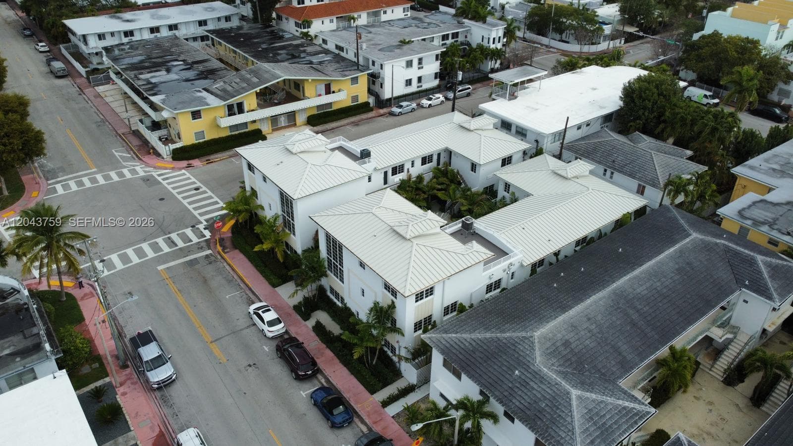 A12043759 — Miami Beach — 82