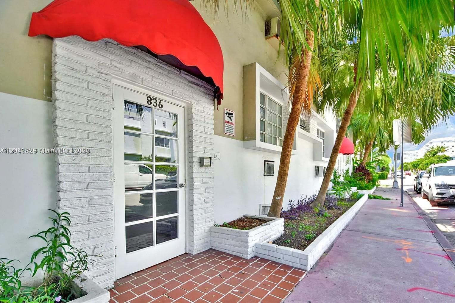 A12043829 — Miami Beach — 24