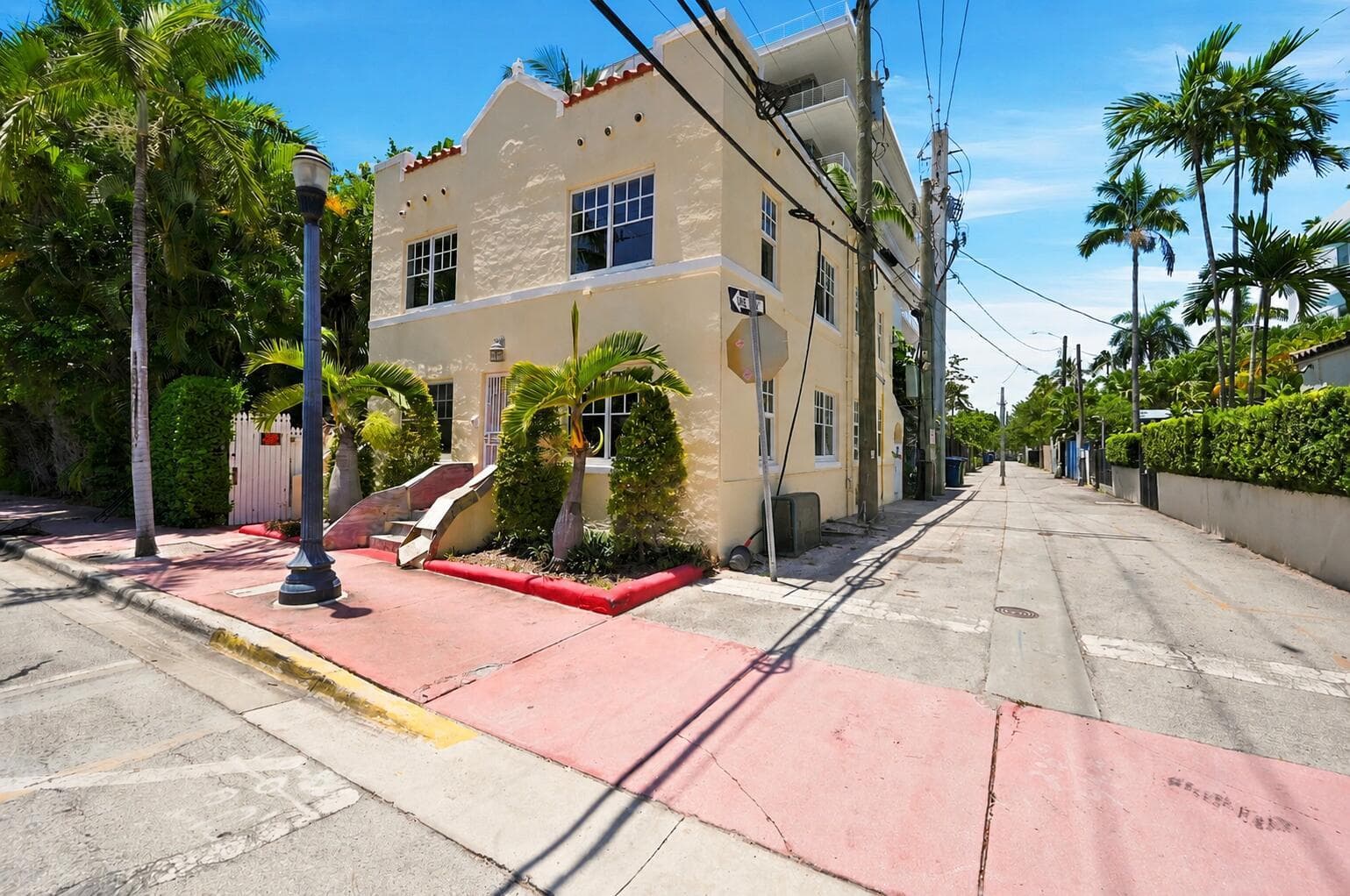 B26045735 — Miami Beach — 5