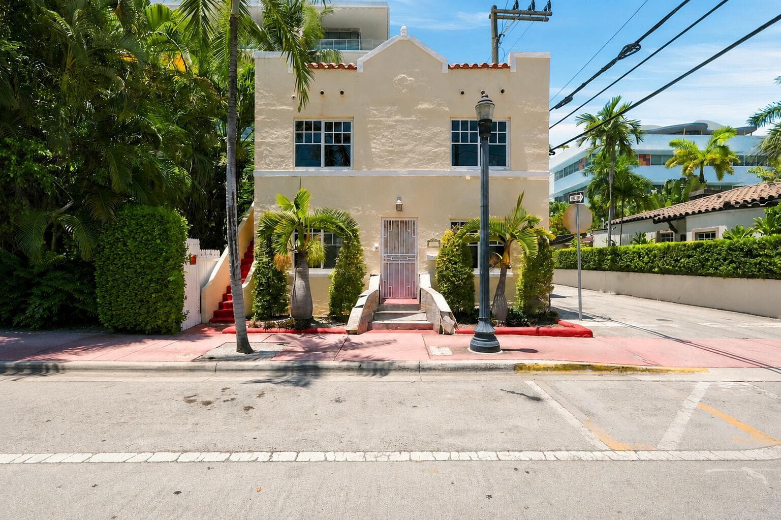 B26045735 — Miami Beach — 4