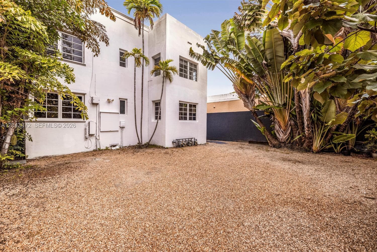 A12043872 — Miami Beach — 20