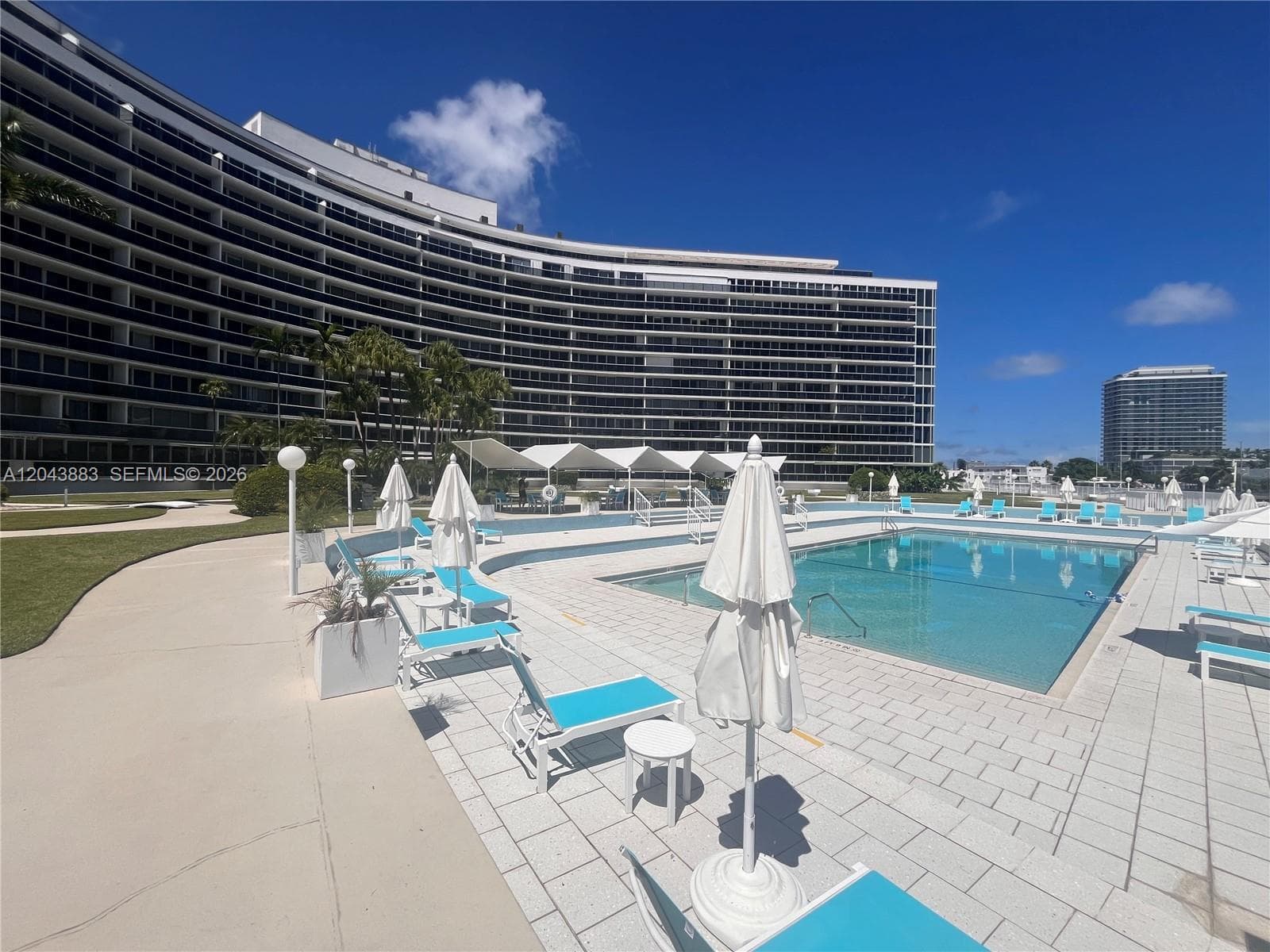 A12043883 — Miami Beach — 19
