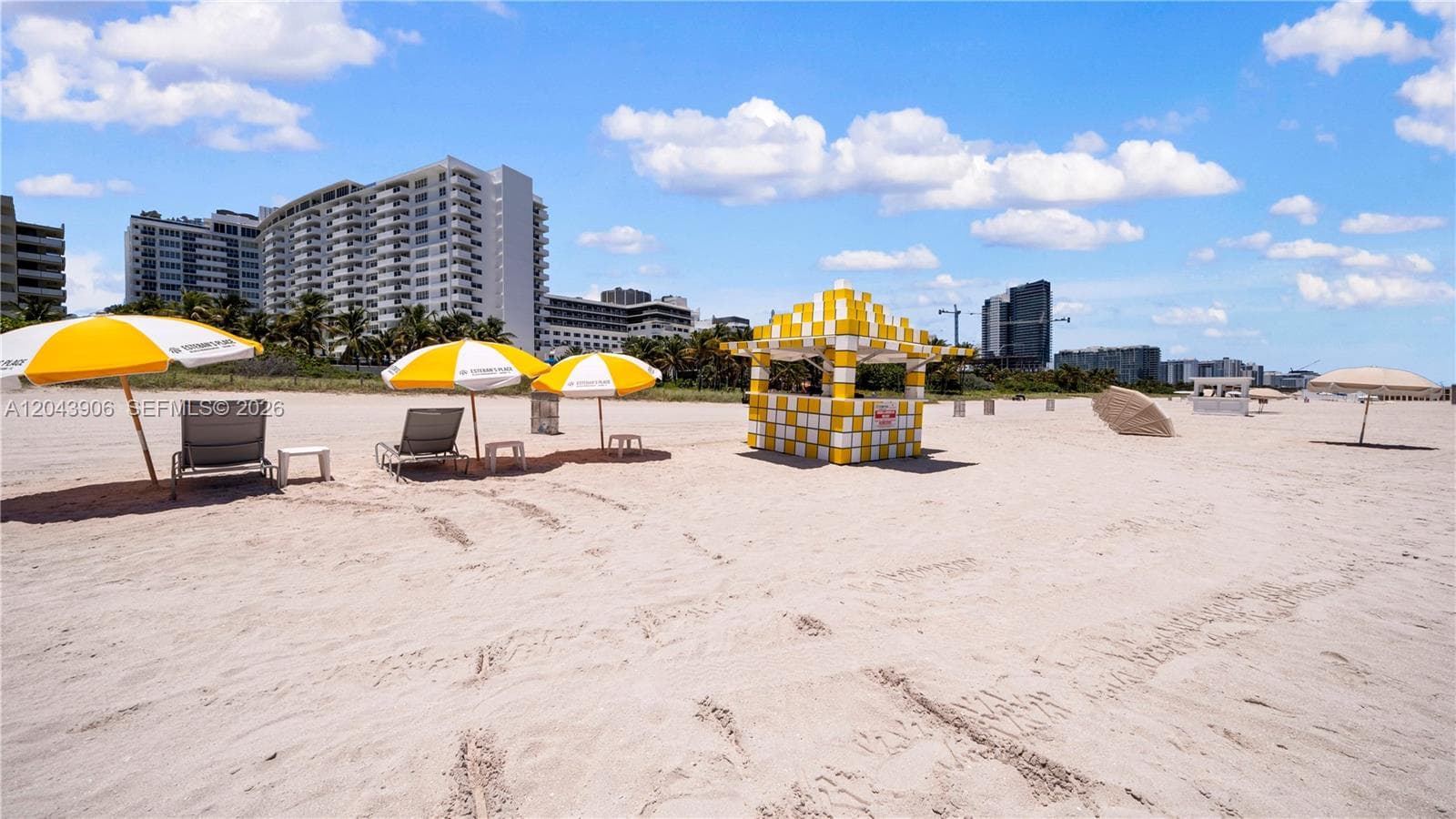 A12043906 — Miami Beach — 46