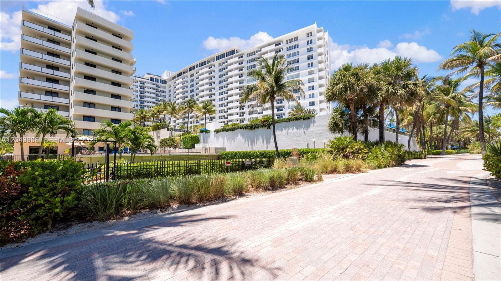 A12043906 — Miami Beach — 7