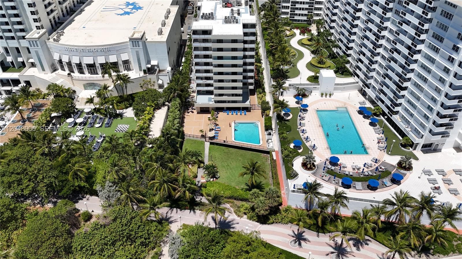 A12043906 — Miami Beach — 31