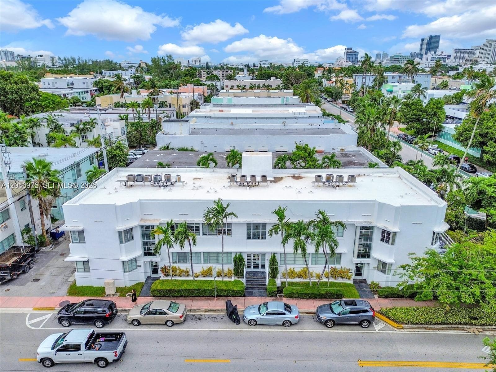 A12043975 — Miami Beach — 8