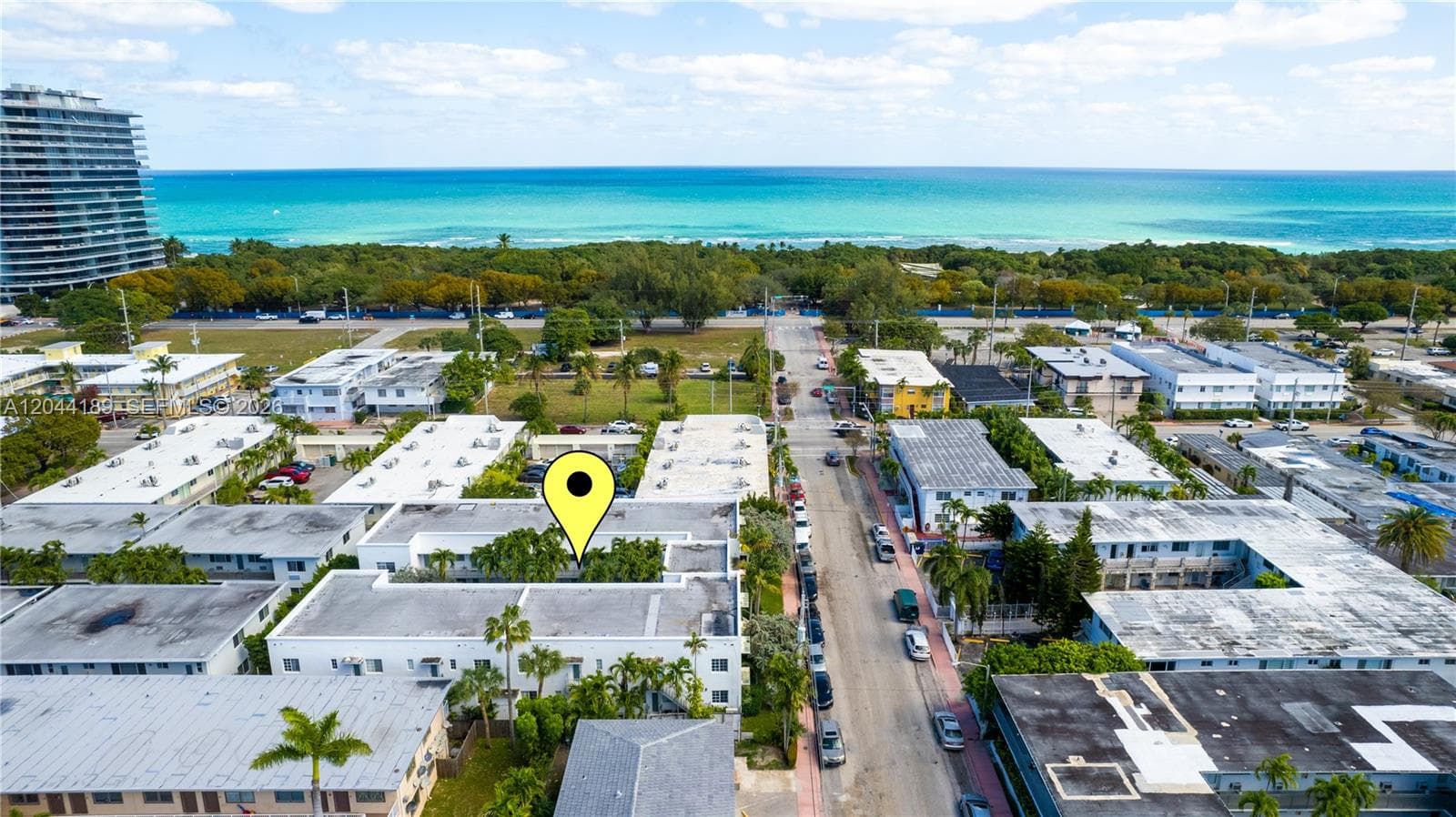 A12044189 — Miami Beach