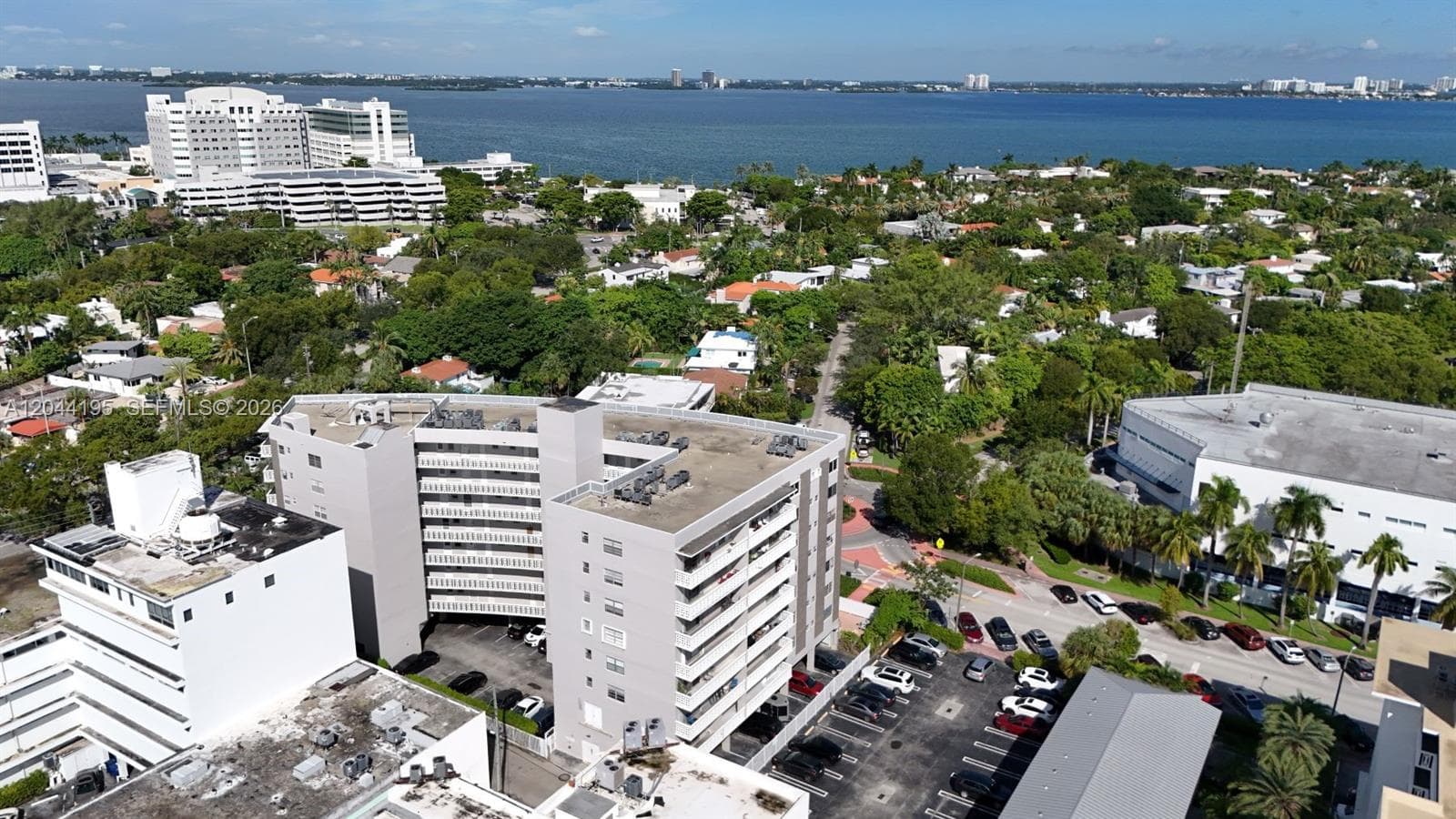A12044195 — Miami Beach — 29