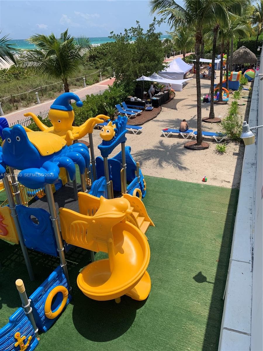 A12044233 — Miami Beach — 50