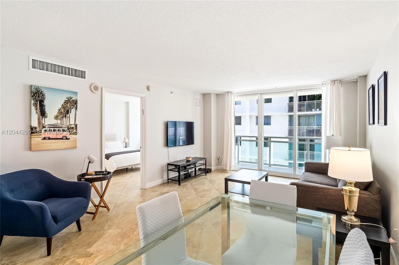 A12044260 — Miami Beach