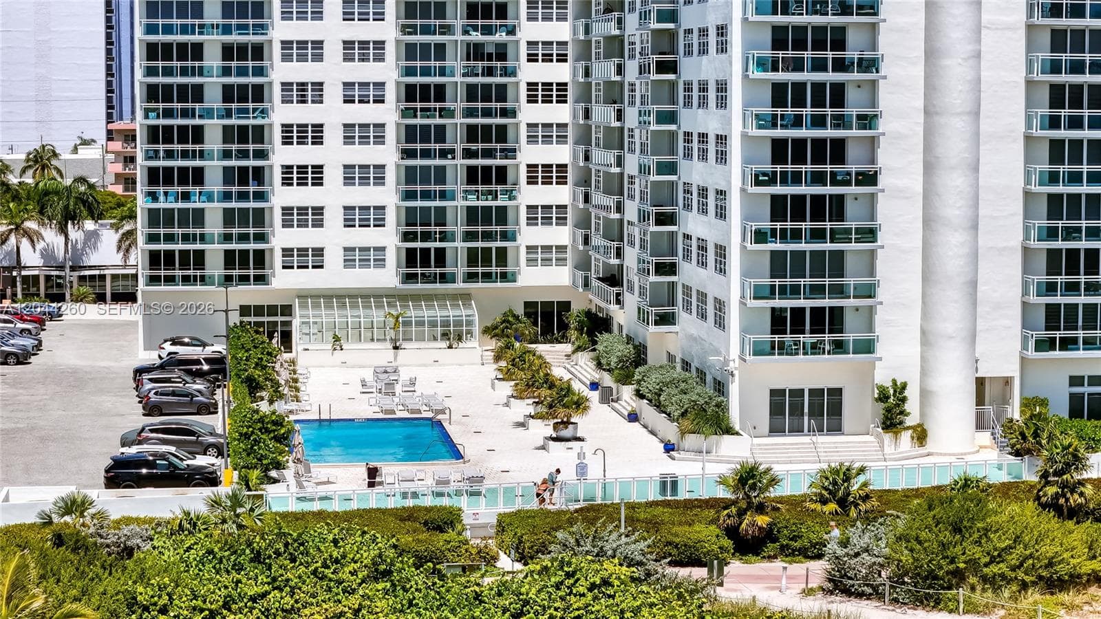 A12044260 — Miami Beach — 38