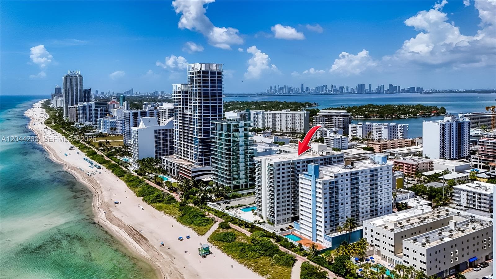 A12044260 — Miami Beach — 41