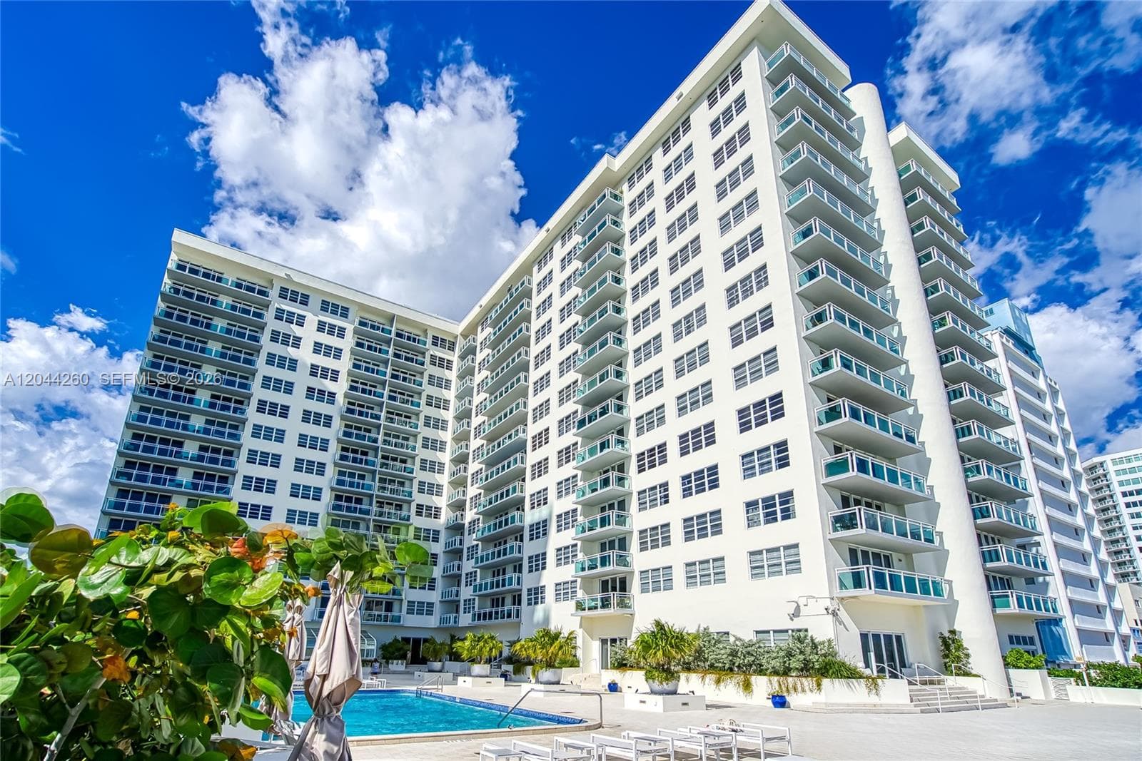A12044260 — Miami Beach — 39