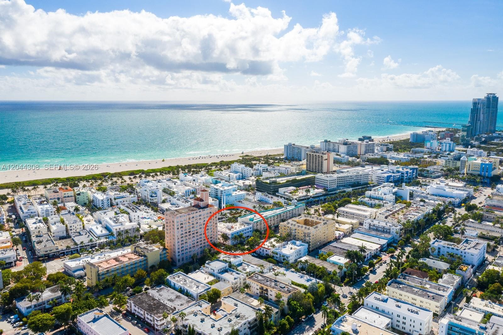 A12044308 — Miami Beach — 4