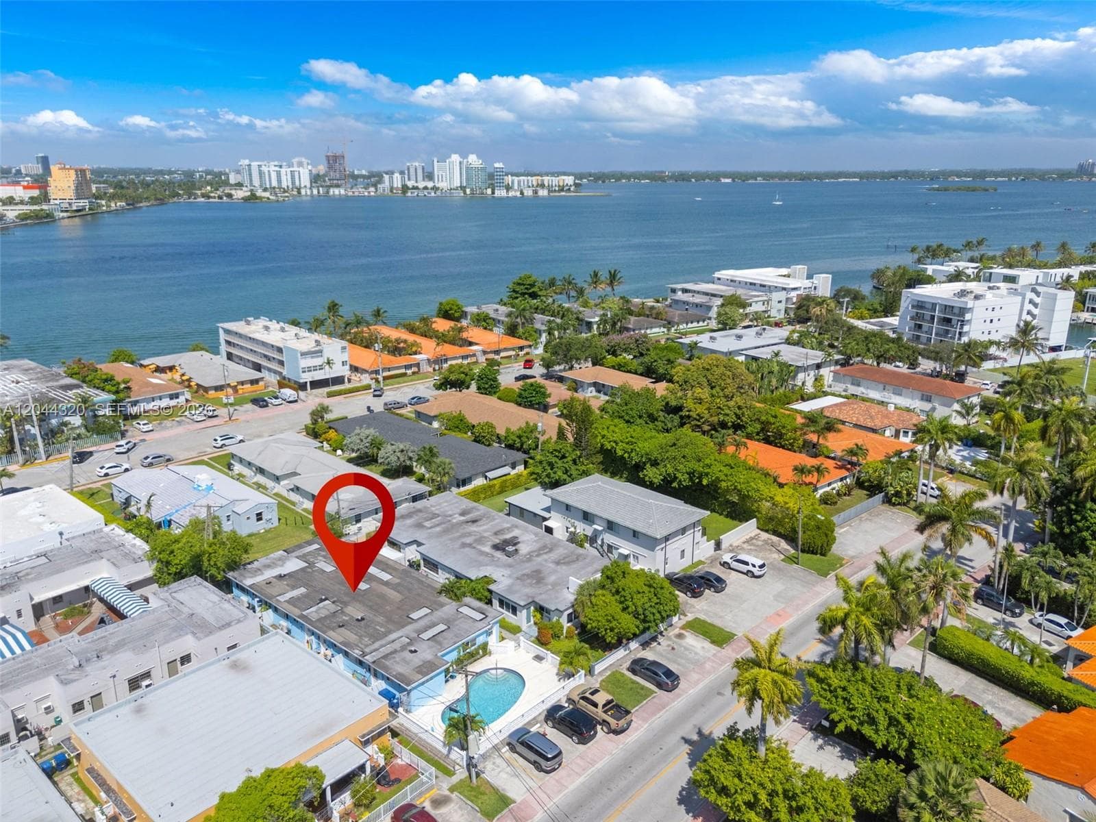 A12044320 — Miami Beach — 24