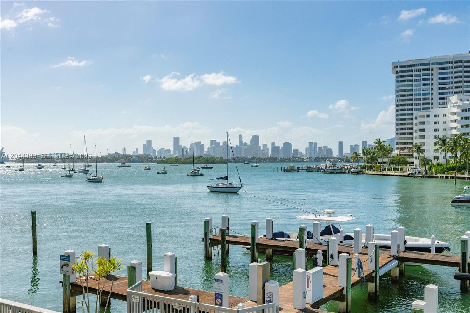 A12044339 — Miami Beach — 15
