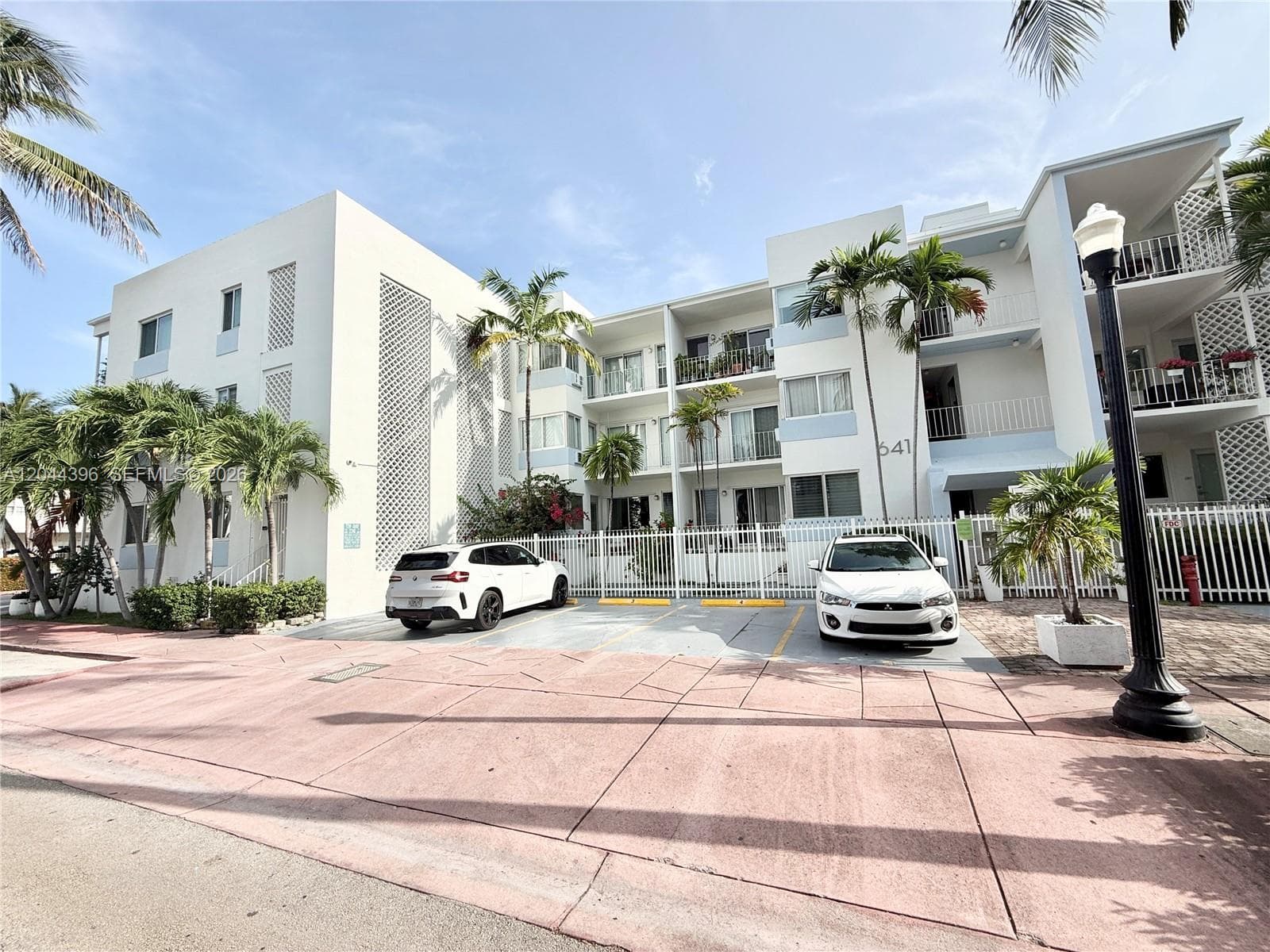 A12044396 — Miami Beach — 20