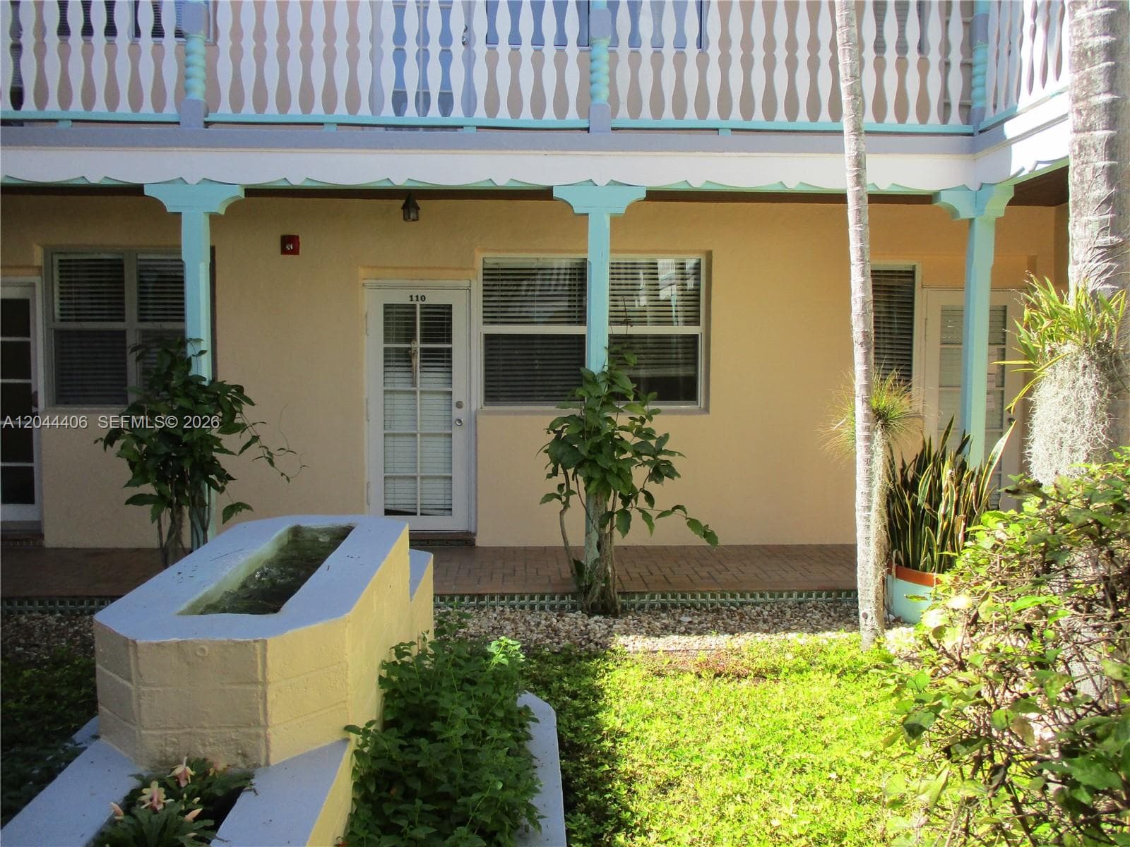 A12044406 — Miami Beach — 5