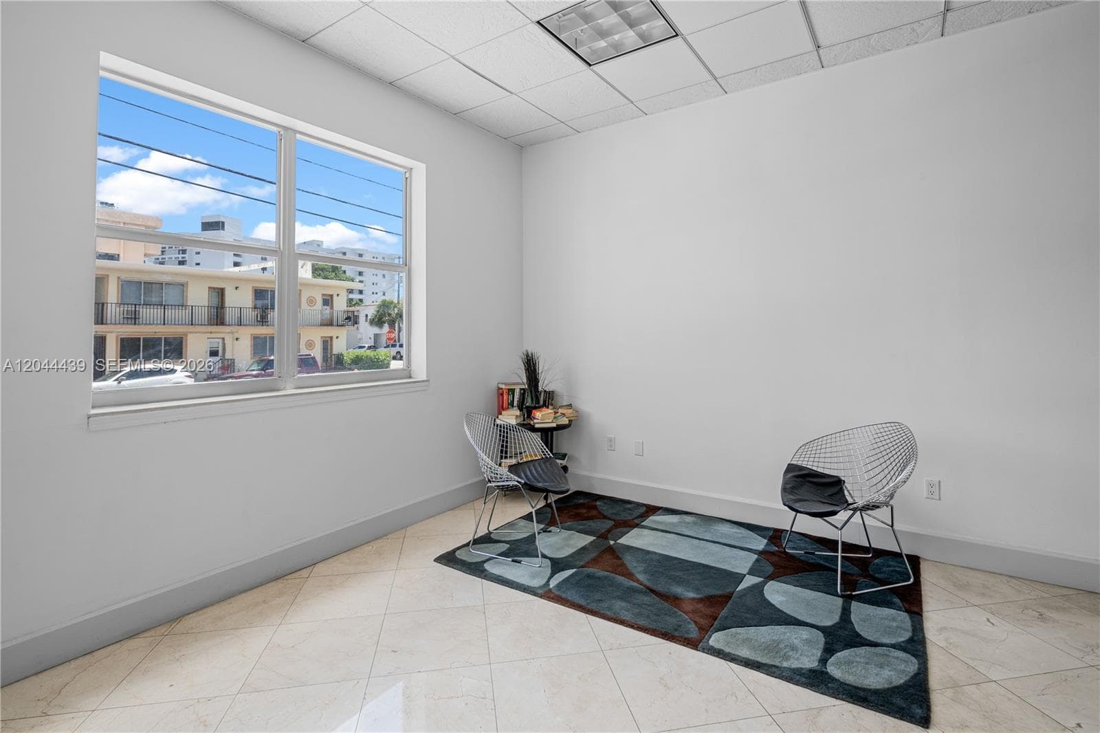 A12044439 — Miami Beach — 7