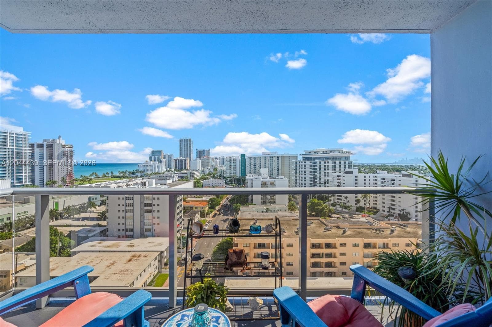 A12044439 — Miami Beach — 32