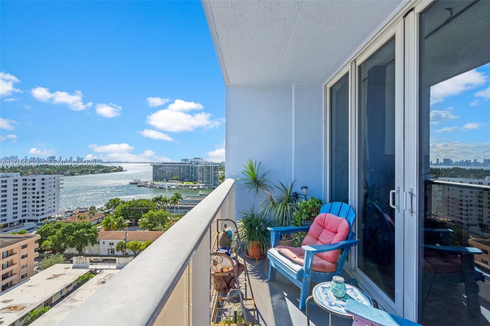 A12044439 — Miami Beach — 28