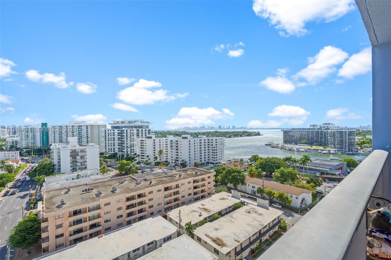 A12044439 — Miami Beach — 30