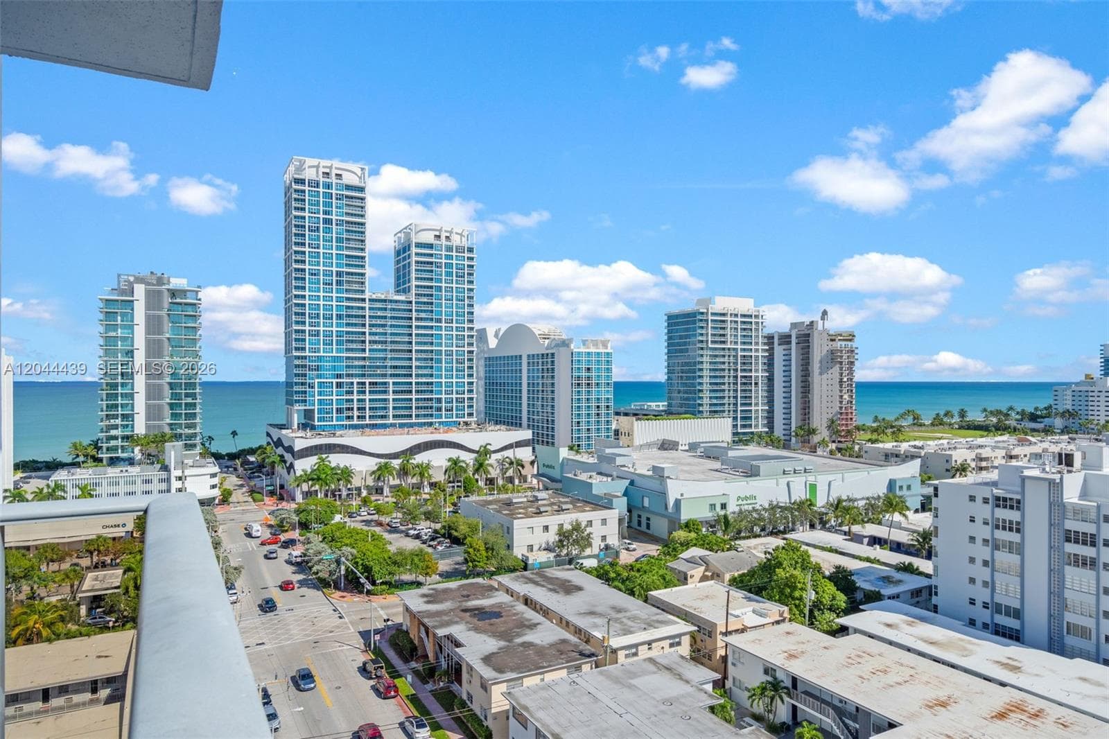 A12044439 — Miami Beach — 31