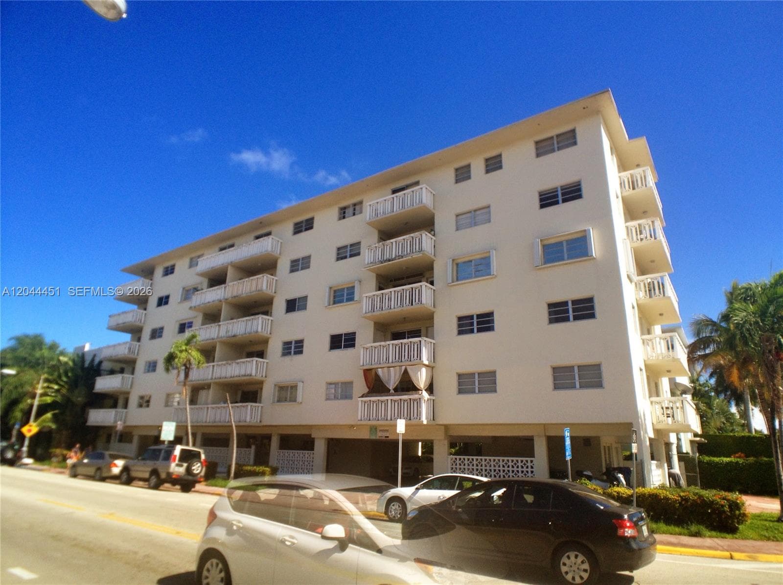 A12044451 — Miami Beach
