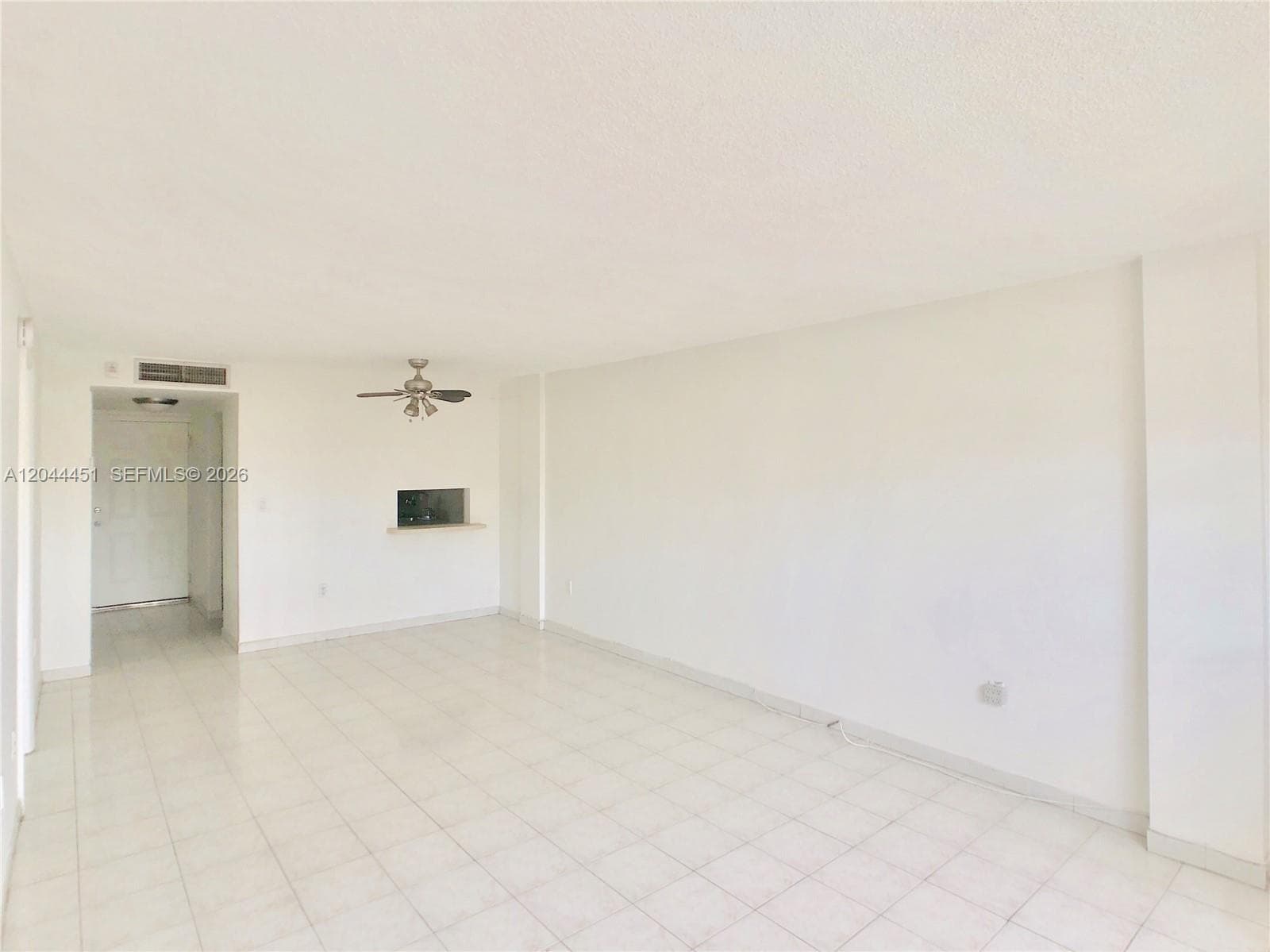 A12044451 — Miami Beach — 10