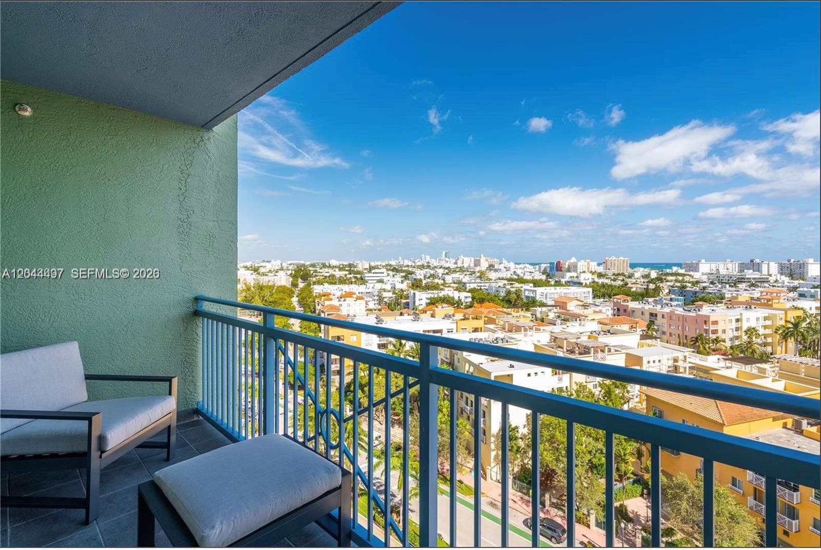 A12044497 — Miami Beach — 11