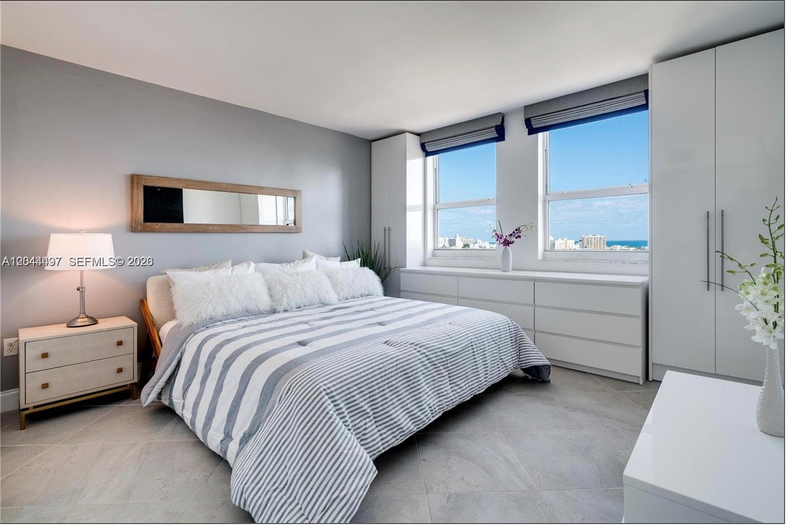 A12044497 — Miami Beach — 8